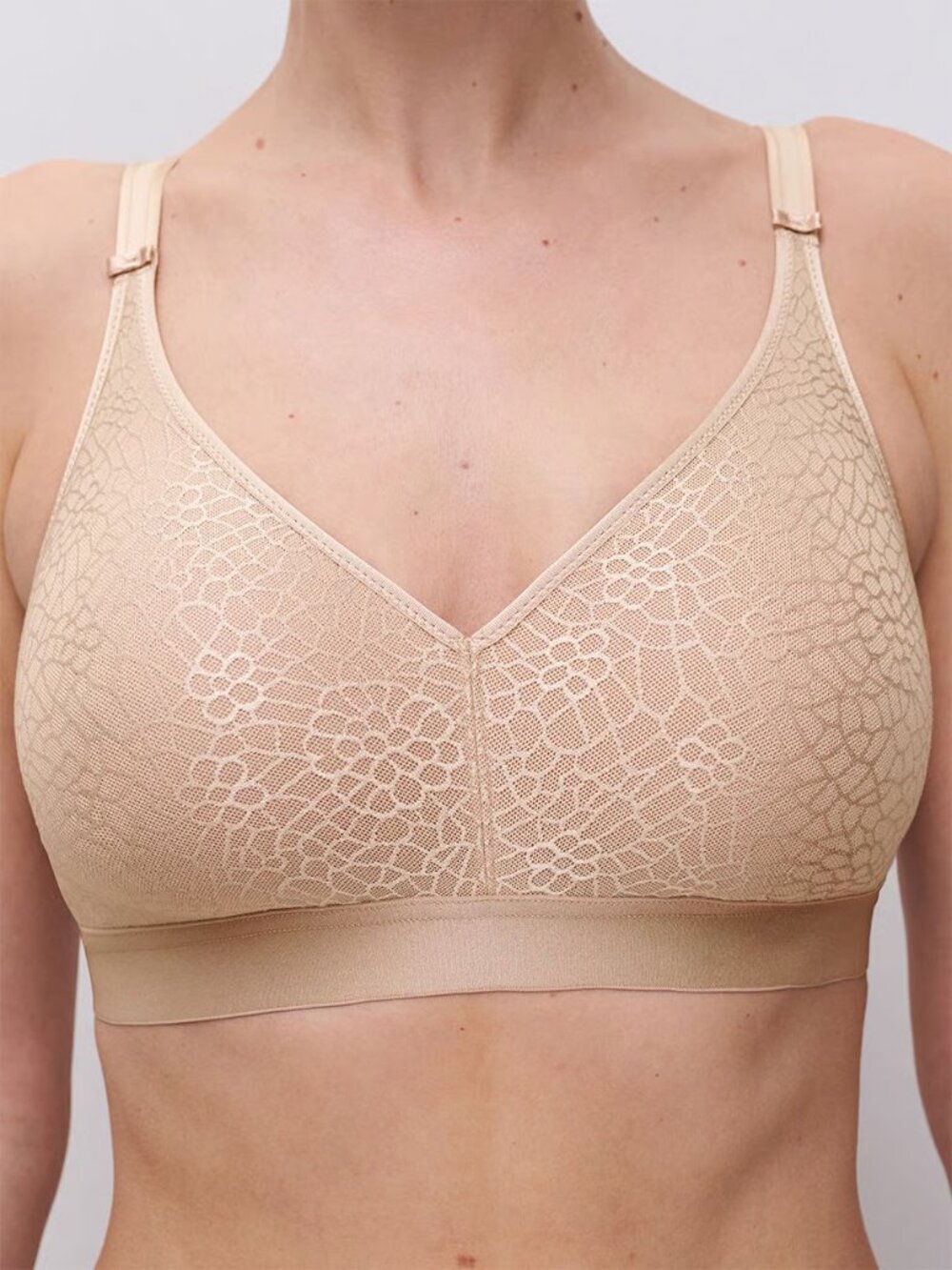 NWT Chantelle 1892 C Magnifique Minimizer Wireless Bra 40D Nude Comfort Smooth